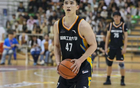拒绝四川队,CBA状元降级加入香港金牛,又一名超级球员也退出